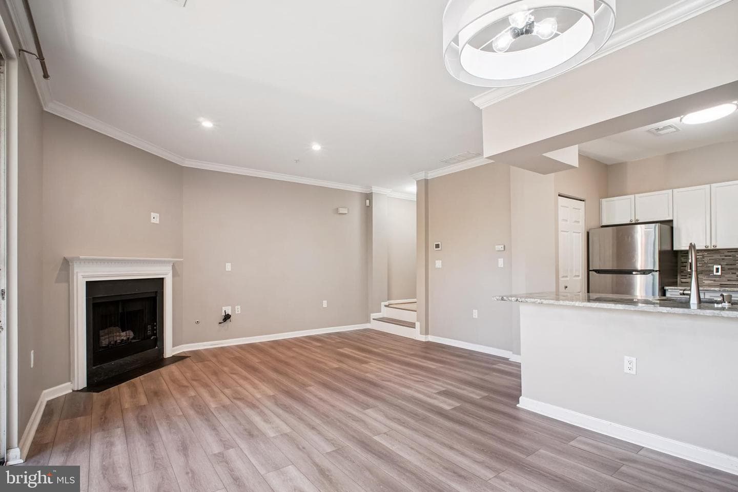 2111 Highcourt Lane #302 photo 18