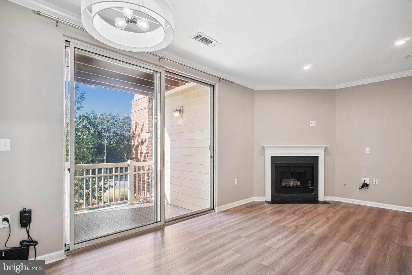 2111 Highcourt Lane #302 photo 8