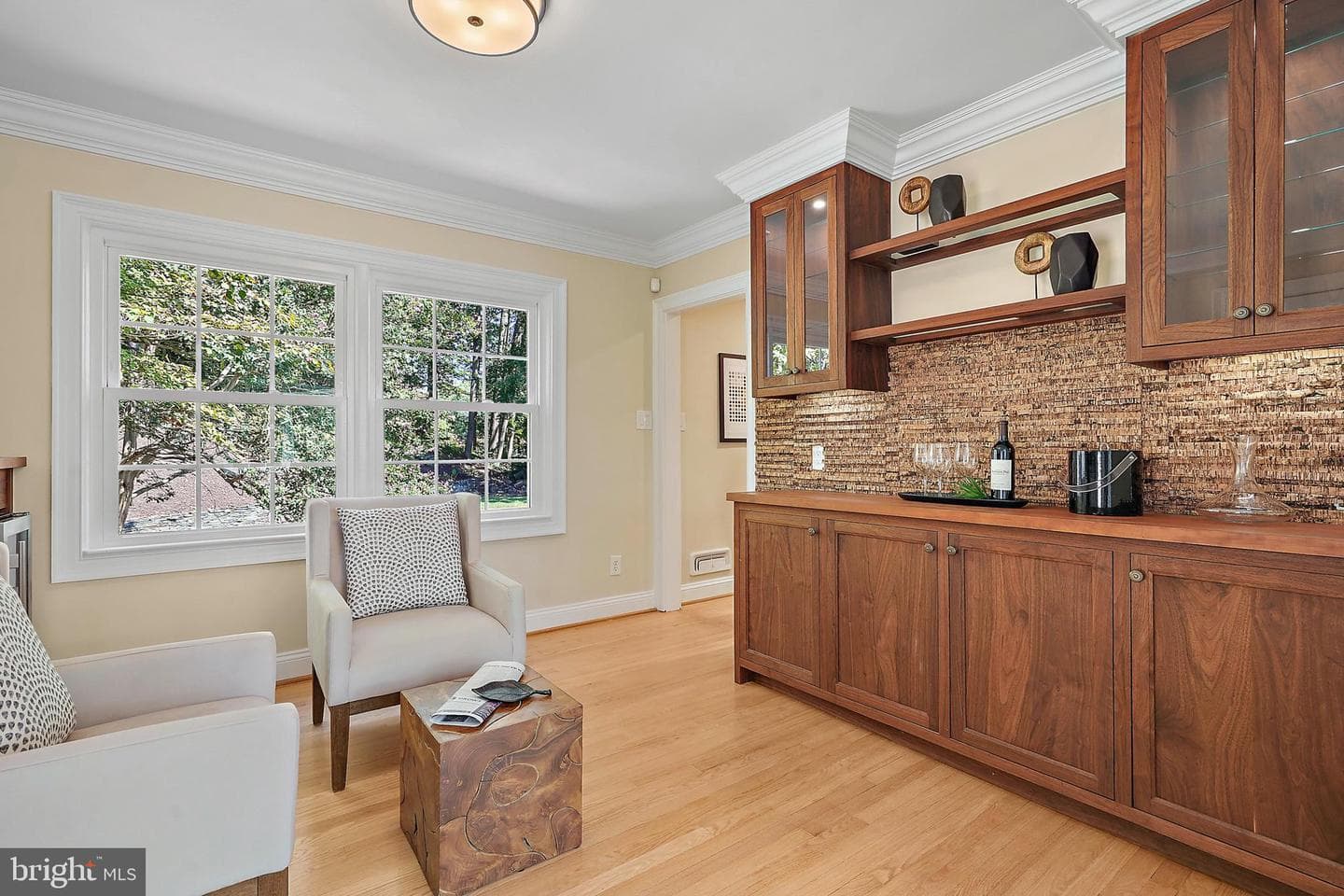 1208 Huntly Place photo 12