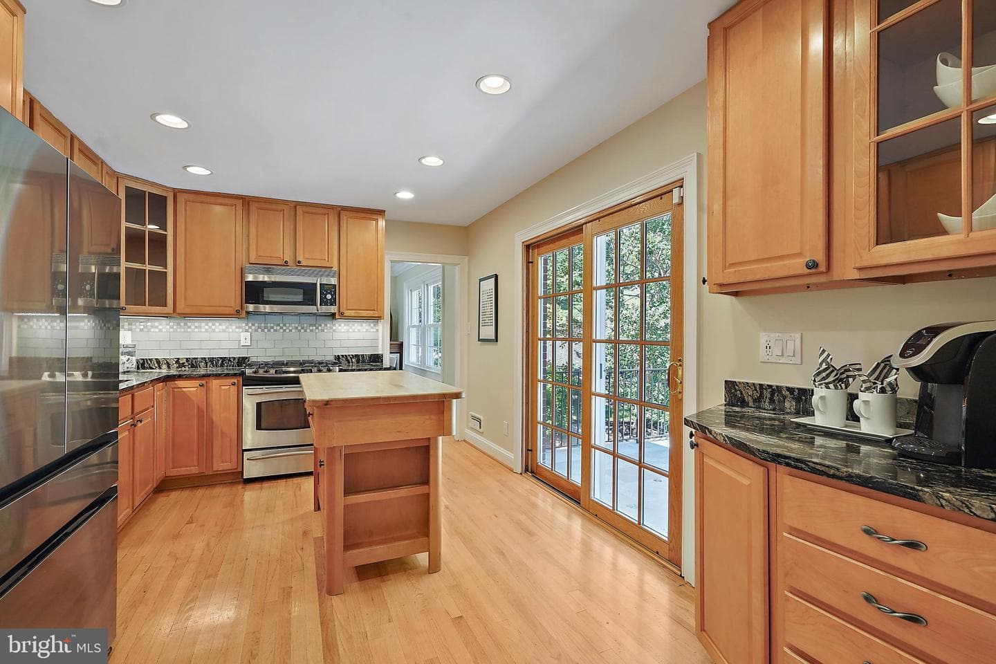 1208 Huntly Place photo 15