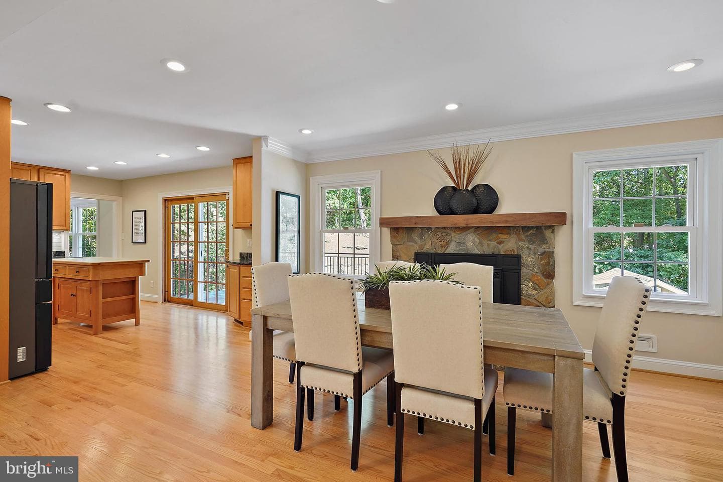1208 Huntly Place photo 16