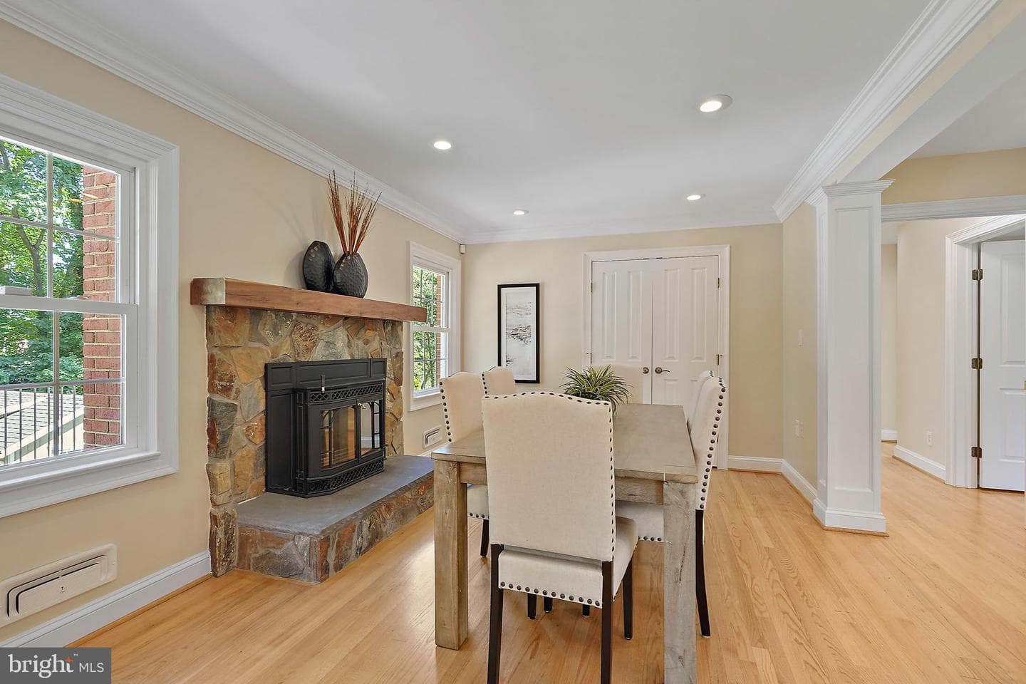 1208 Huntly Place photo 17