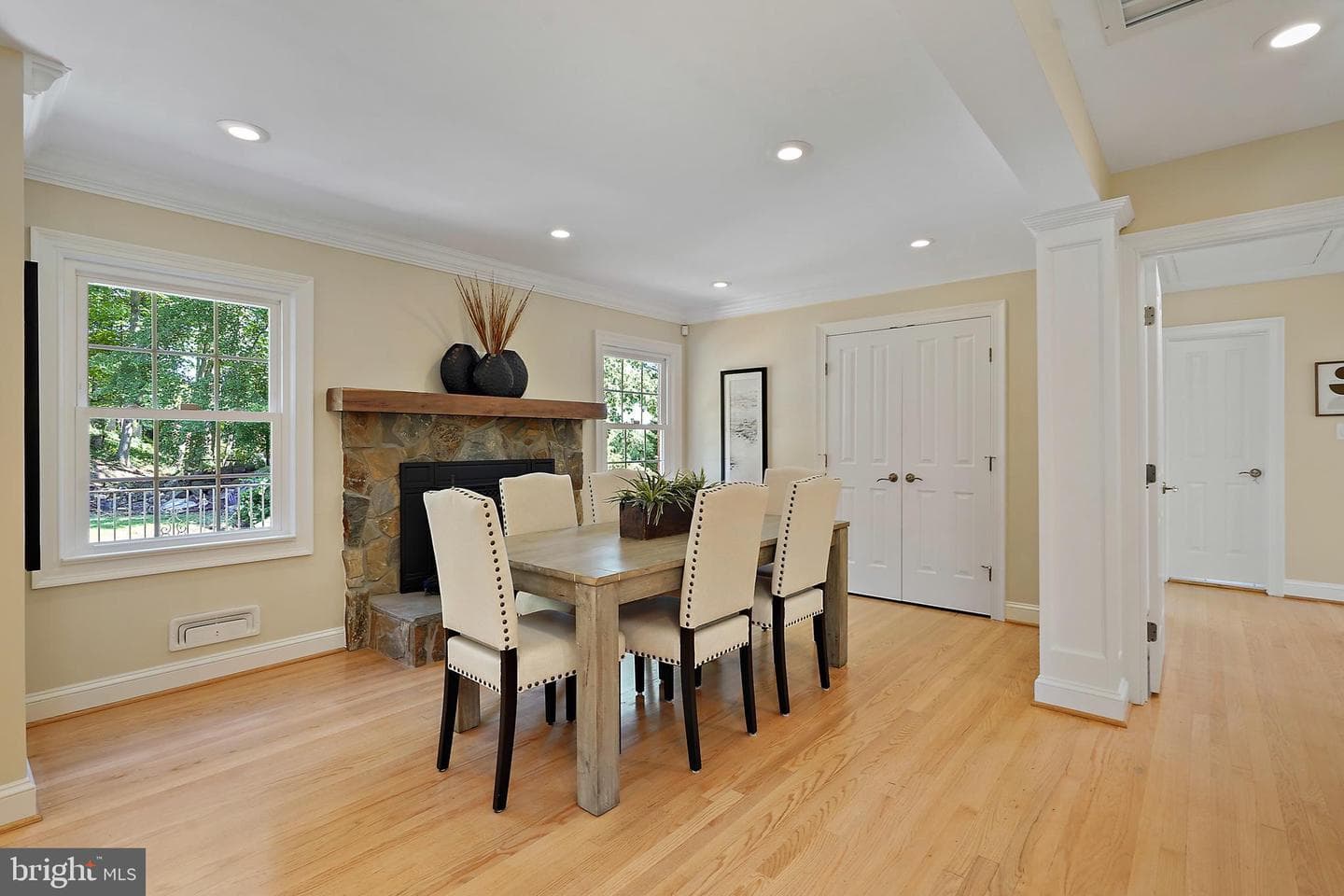 1208 Huntly Place photo 18