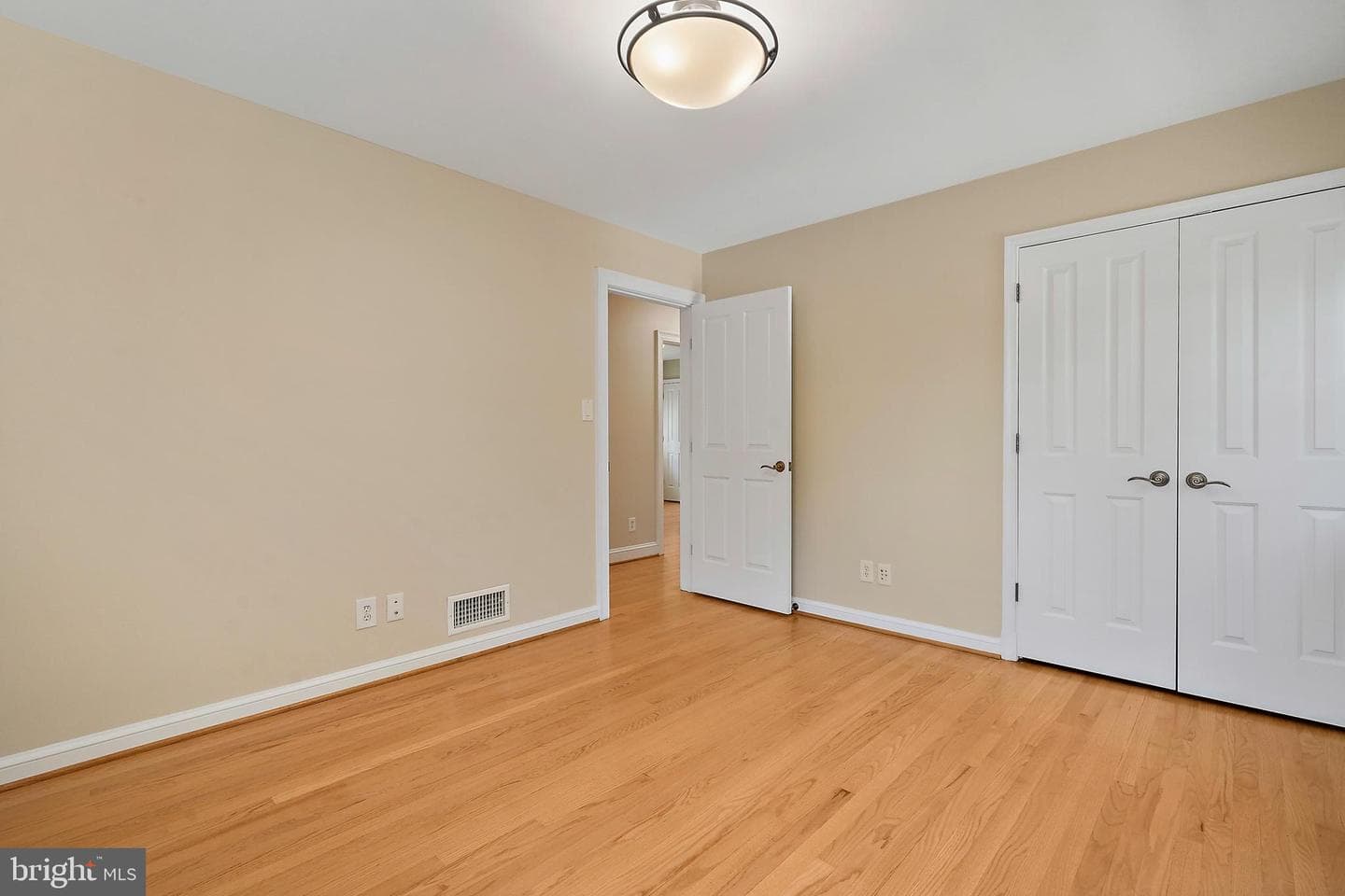 1208 Huntly Place photo 25