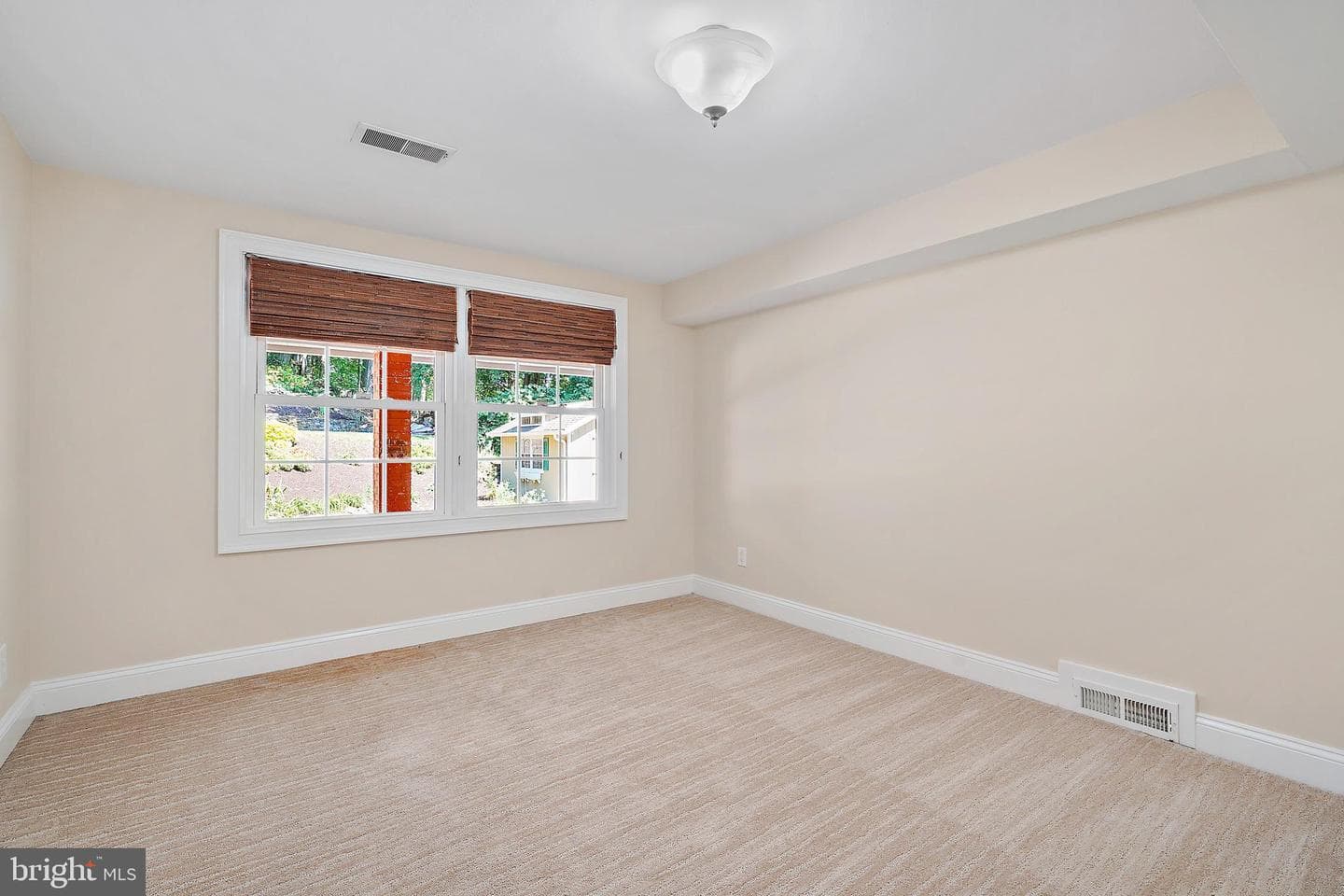 1208 Huntly Place photo 30