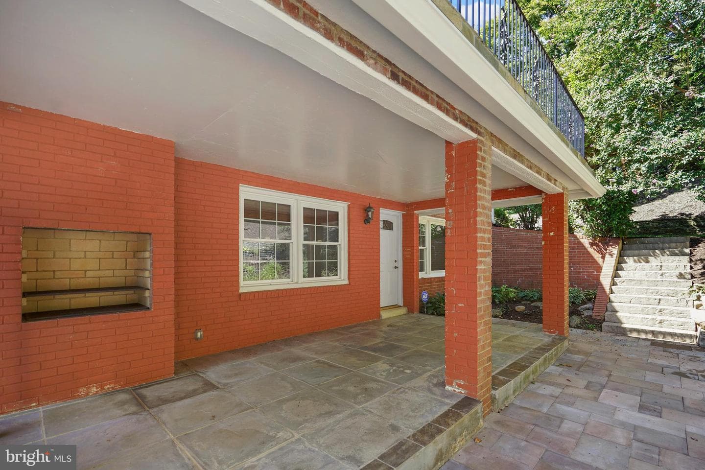 1208 Huntly Place photo 36