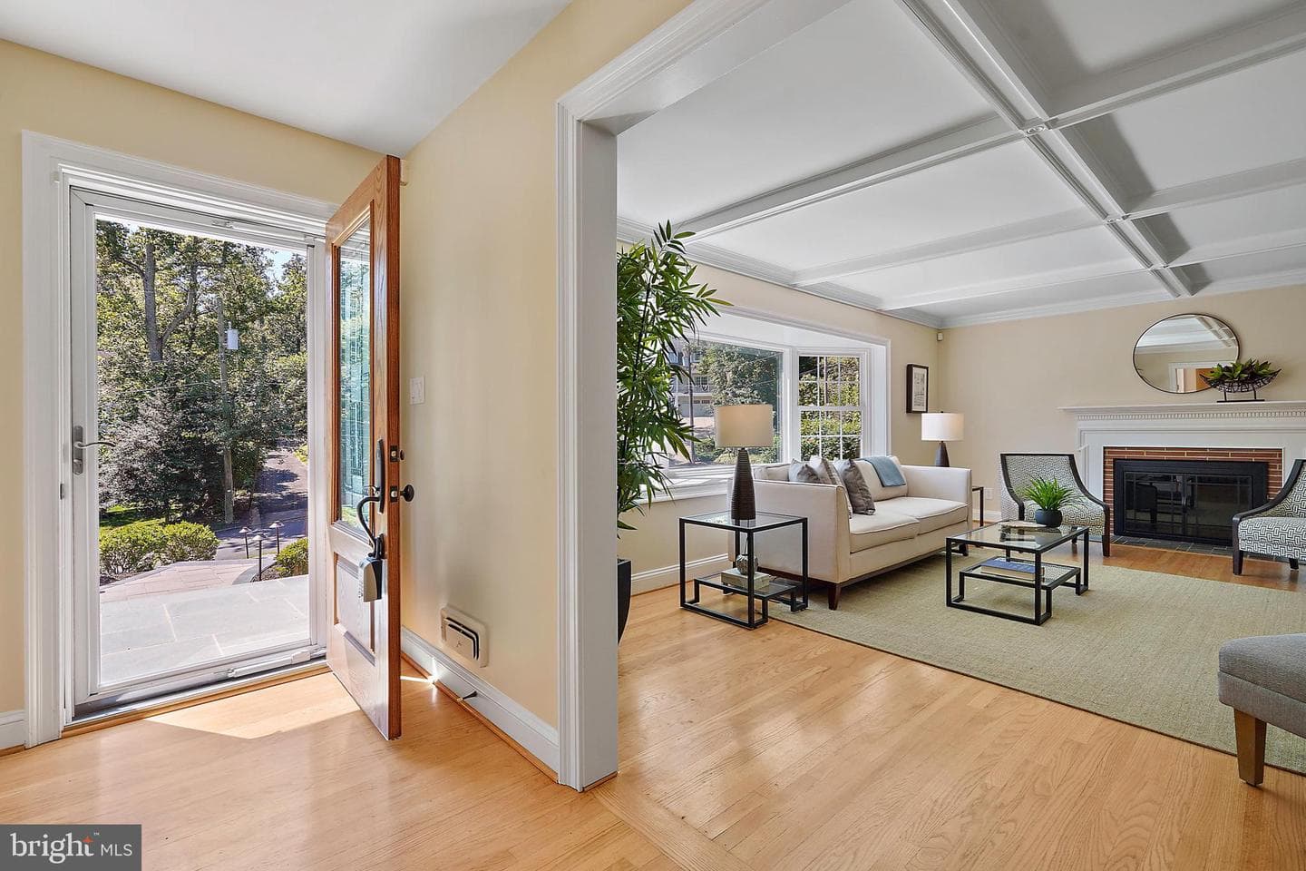 1208 Huntly Place photo 6