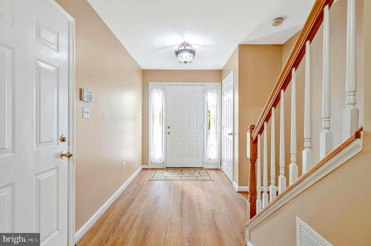 2546 James Maury Drive photo 4