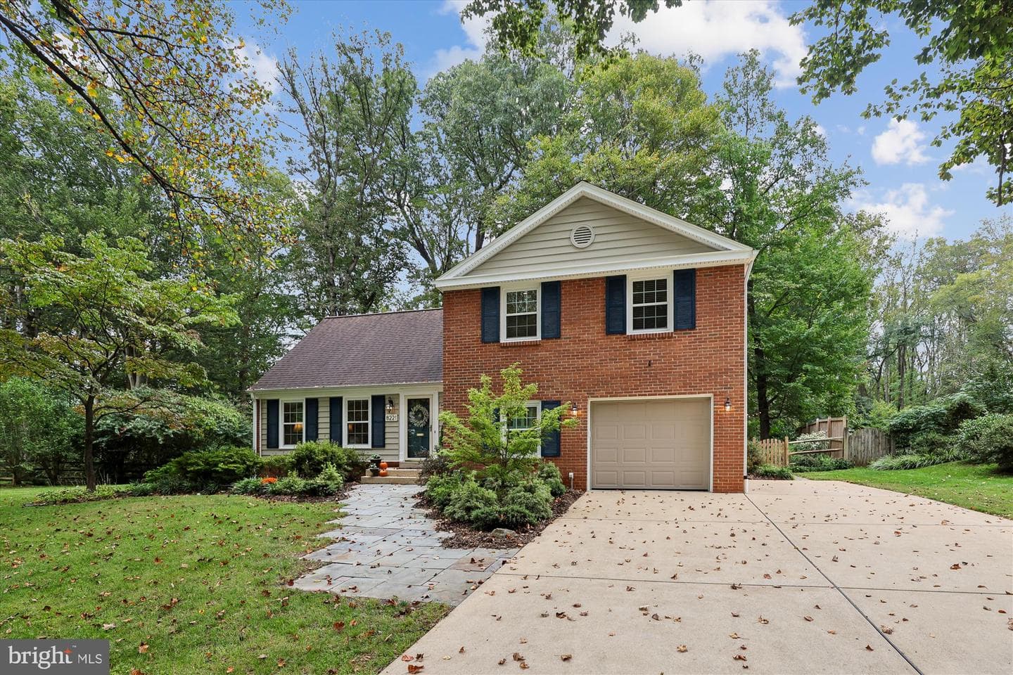8221 Captain Hawkins Court photo 3