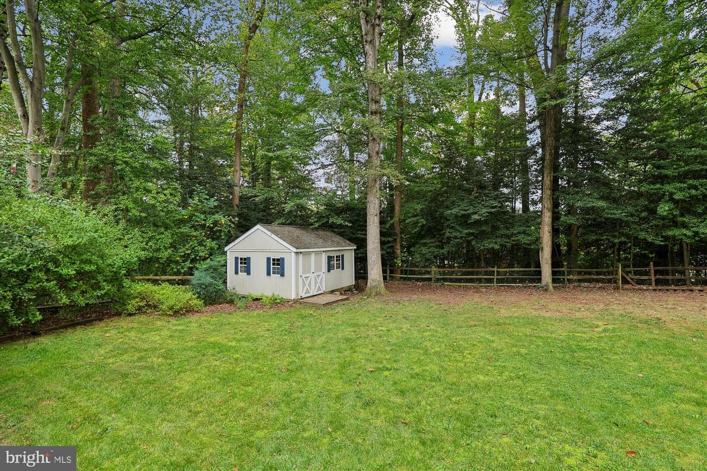8221 Captain Hawkins Court photo 67