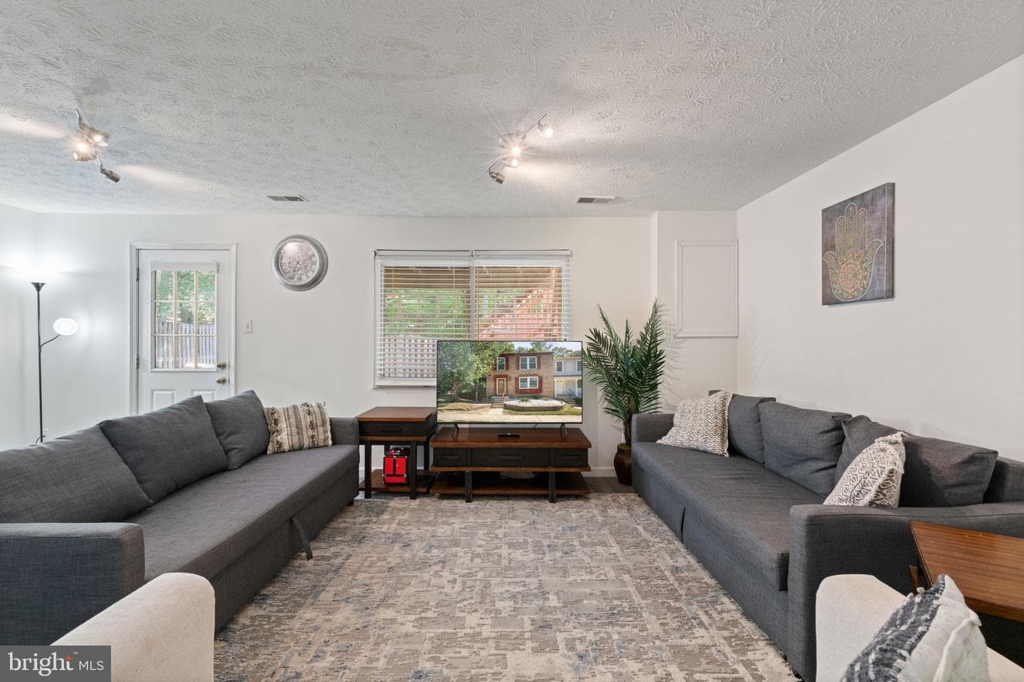 8914 Gutman Court photo 32