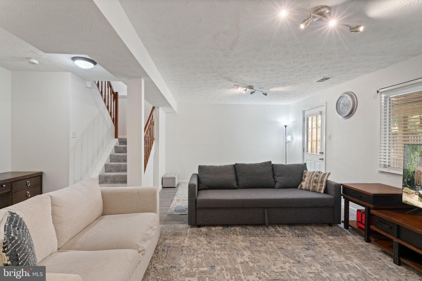 8914 Gutman Court photo 38