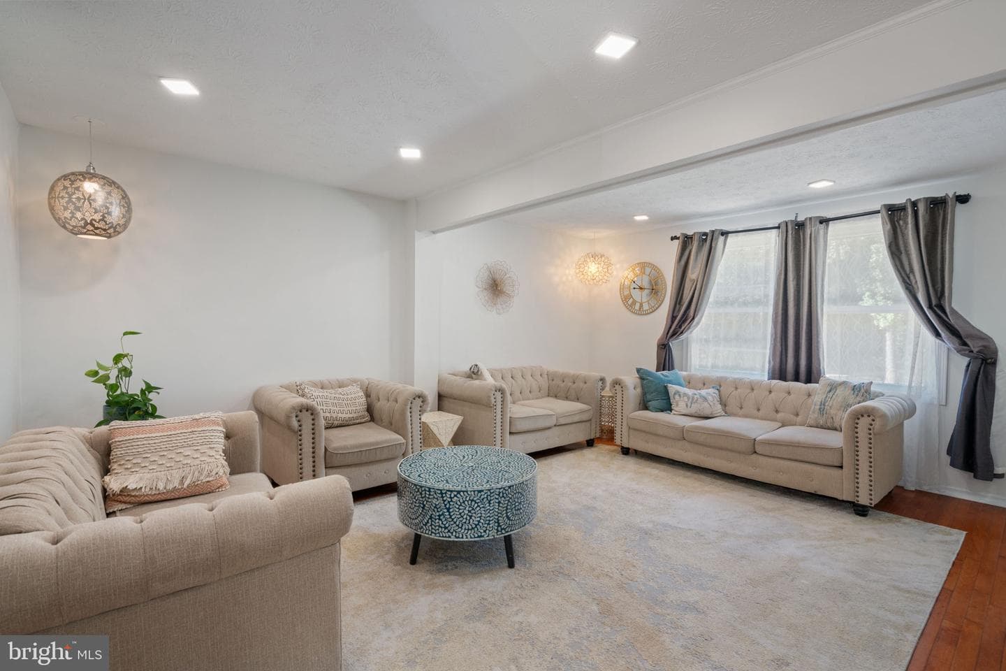 8914 Gutman Court photo 4