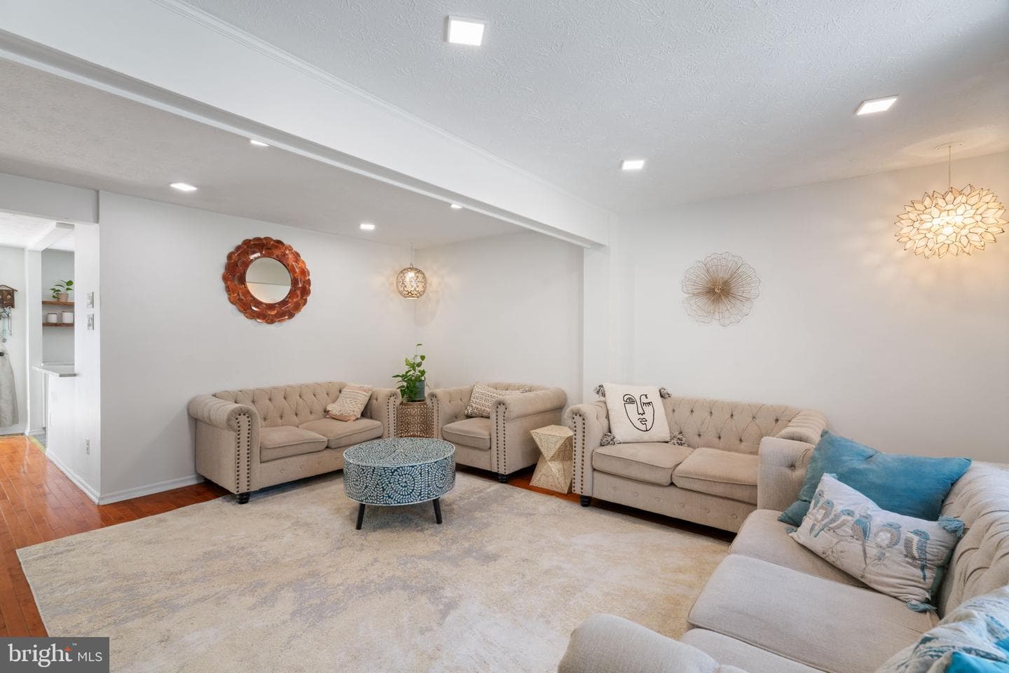 8914 Gutman Court photo 5