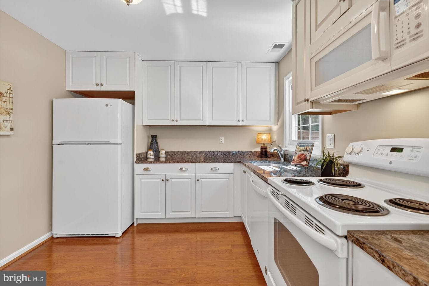 6047 Sweet Oak Court photo 14