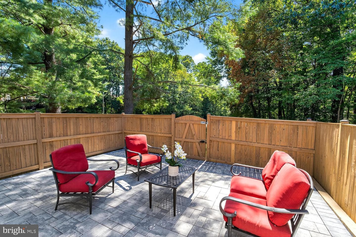6047 Sweet Oak Court photo 2