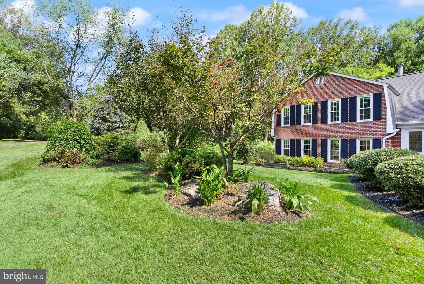 5305 Hexagon Place photo 5