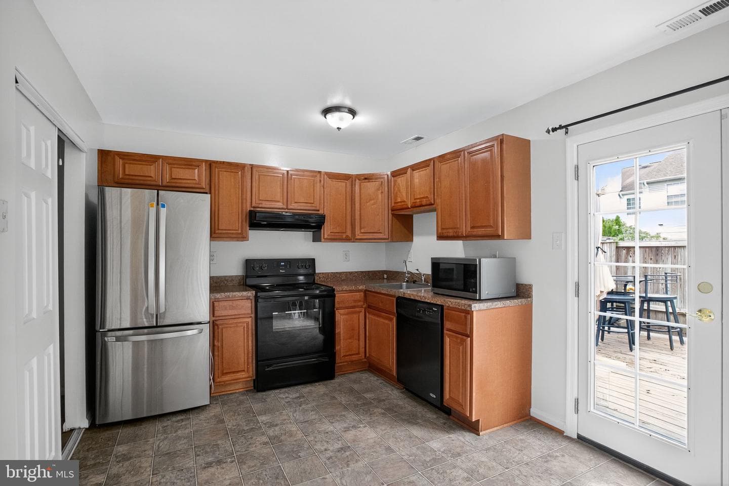 8530 Southlawn Court photo 6