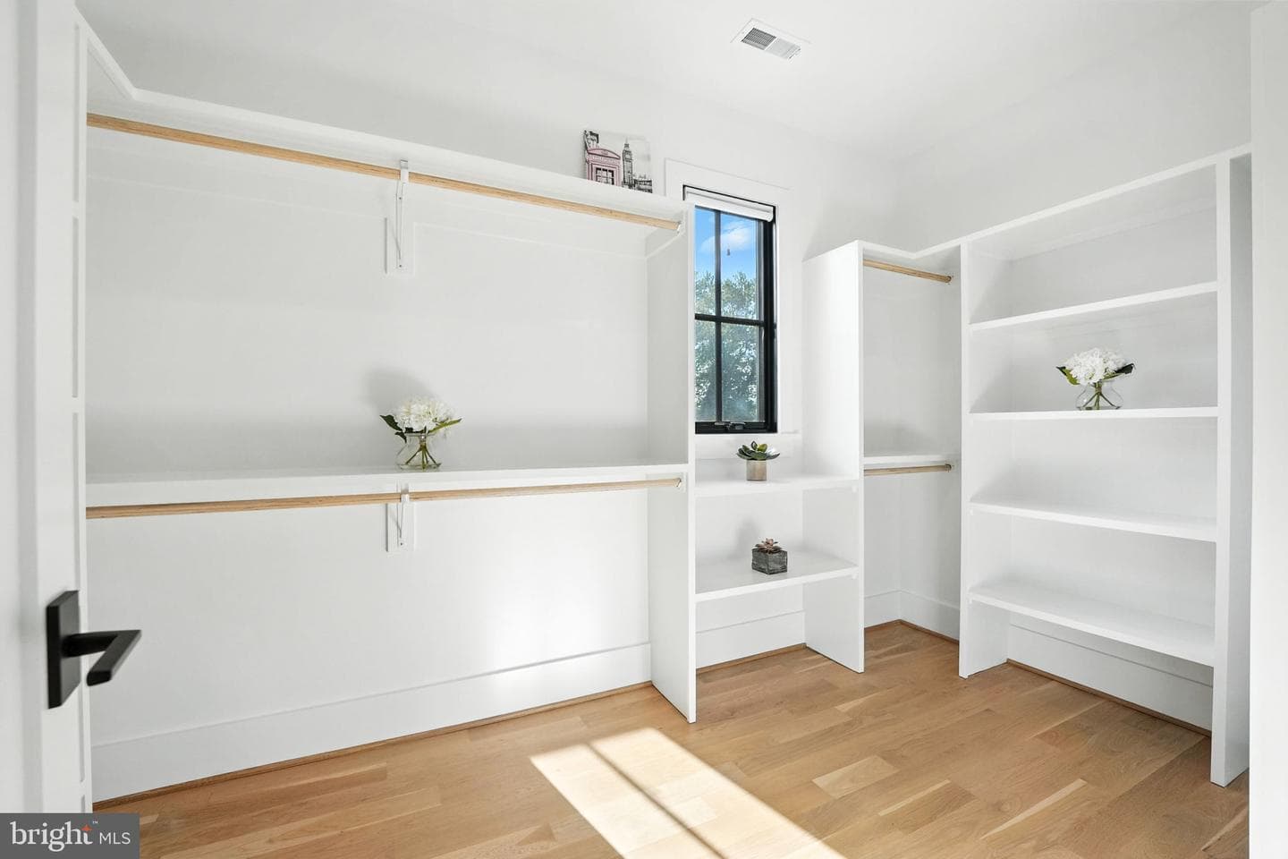 1623 Dempsey Street photo 42