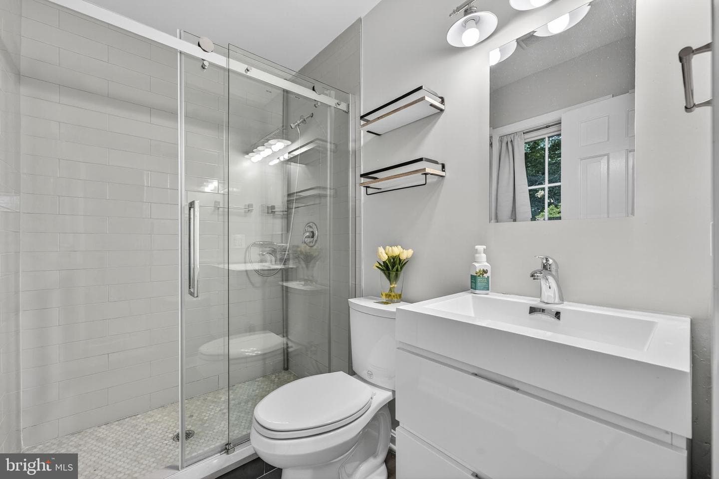 7405 Shenandoah Avenue photo 20