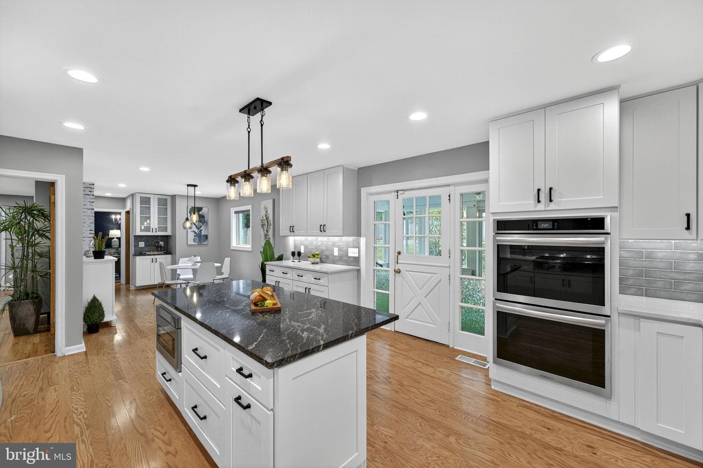 7405 Shenandoah Avenue photo 32