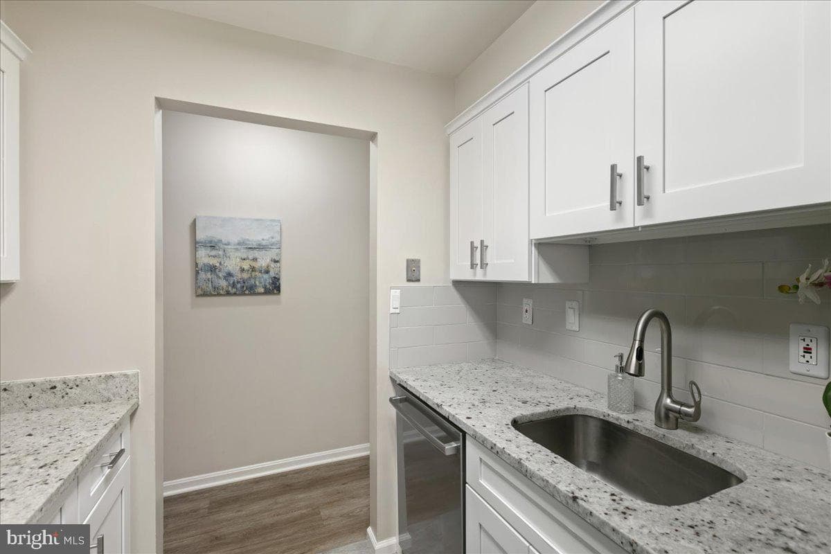 5924 Cove Landing Road #301 photo 4