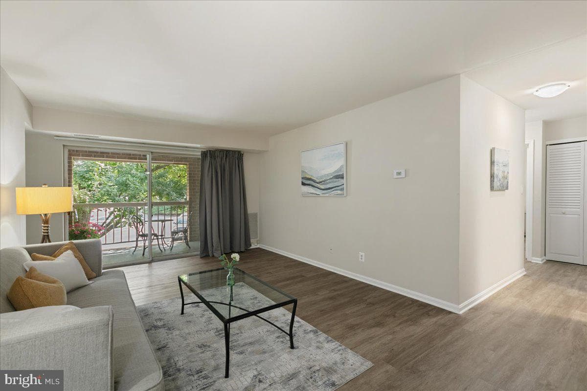 5924 Cove Landing Road #301 photo 6