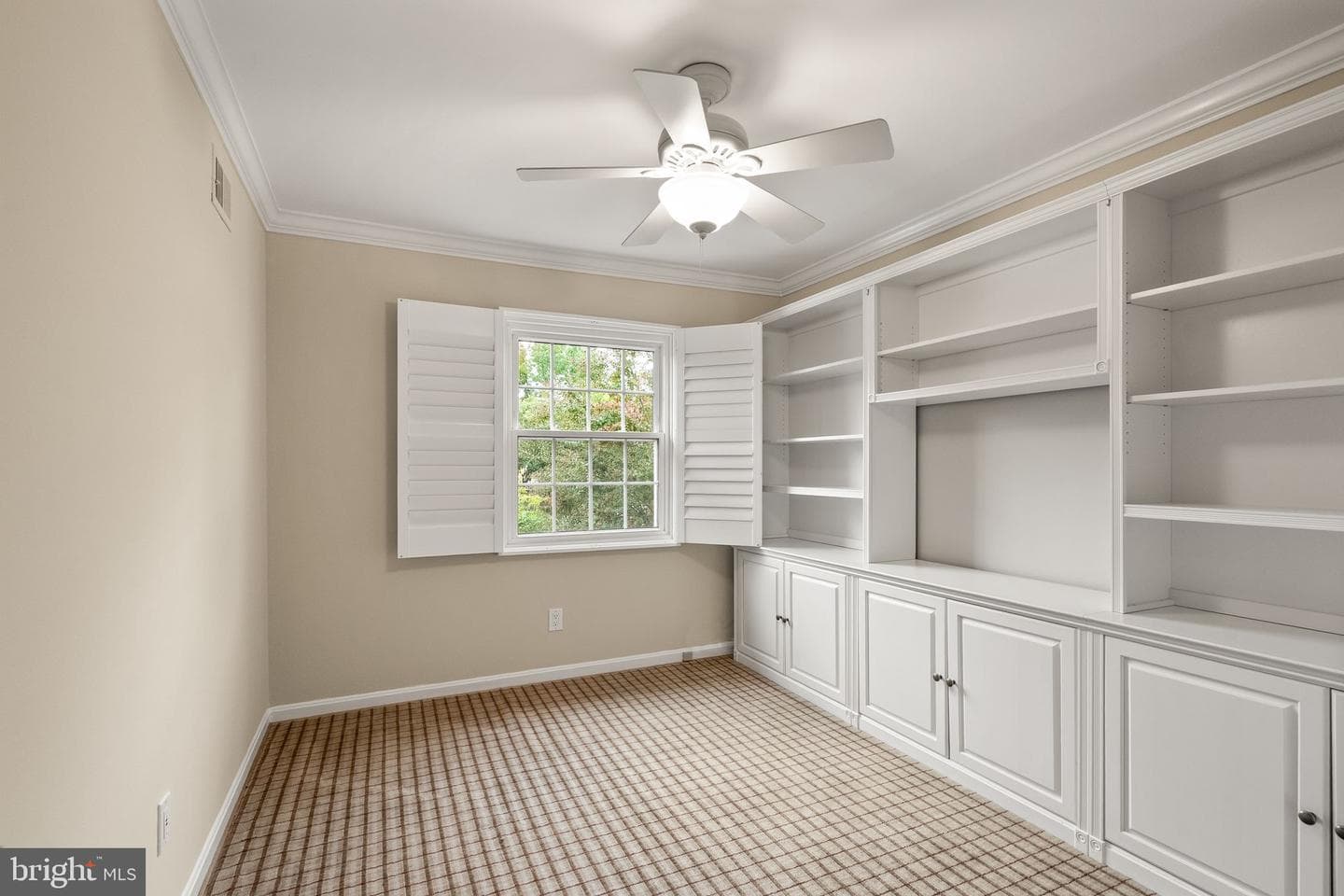 8437 Forrester Boulevard photo 31