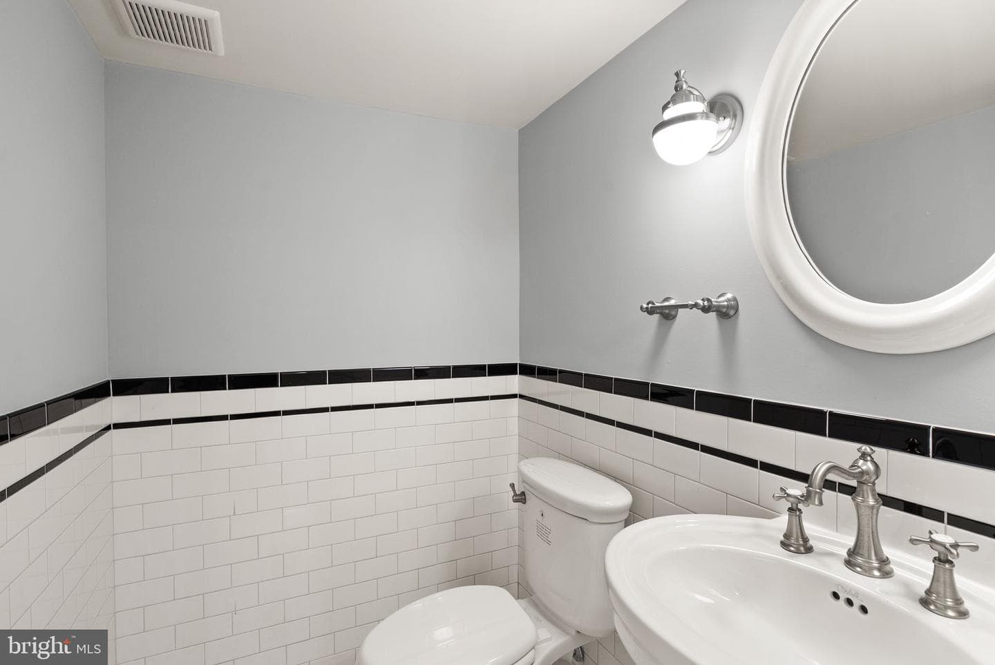 8437 Forrester Boulevard photo 44