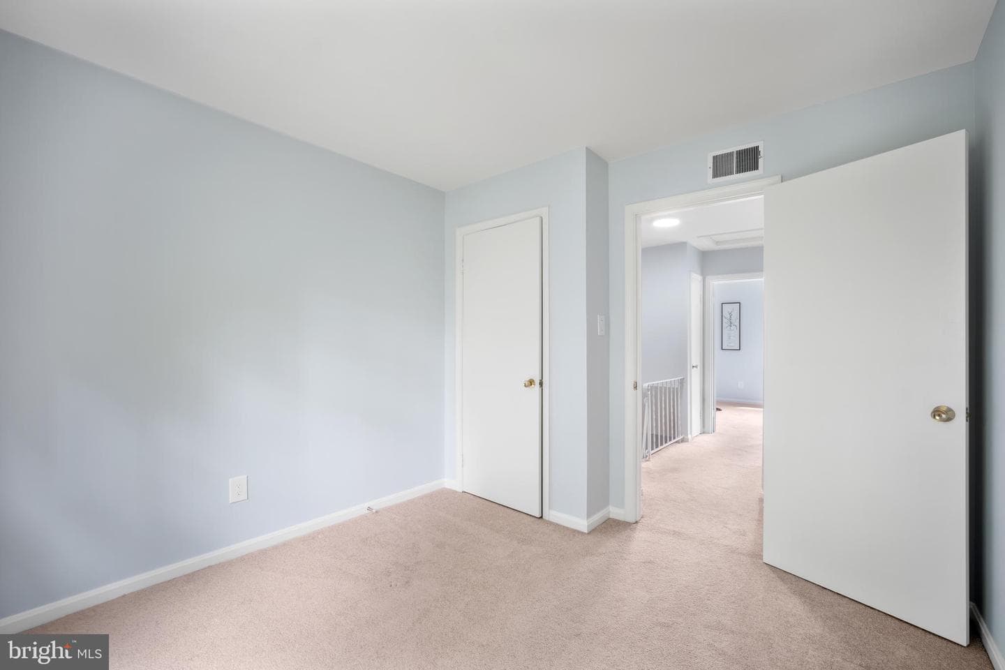 2992 Covington Street photo 23