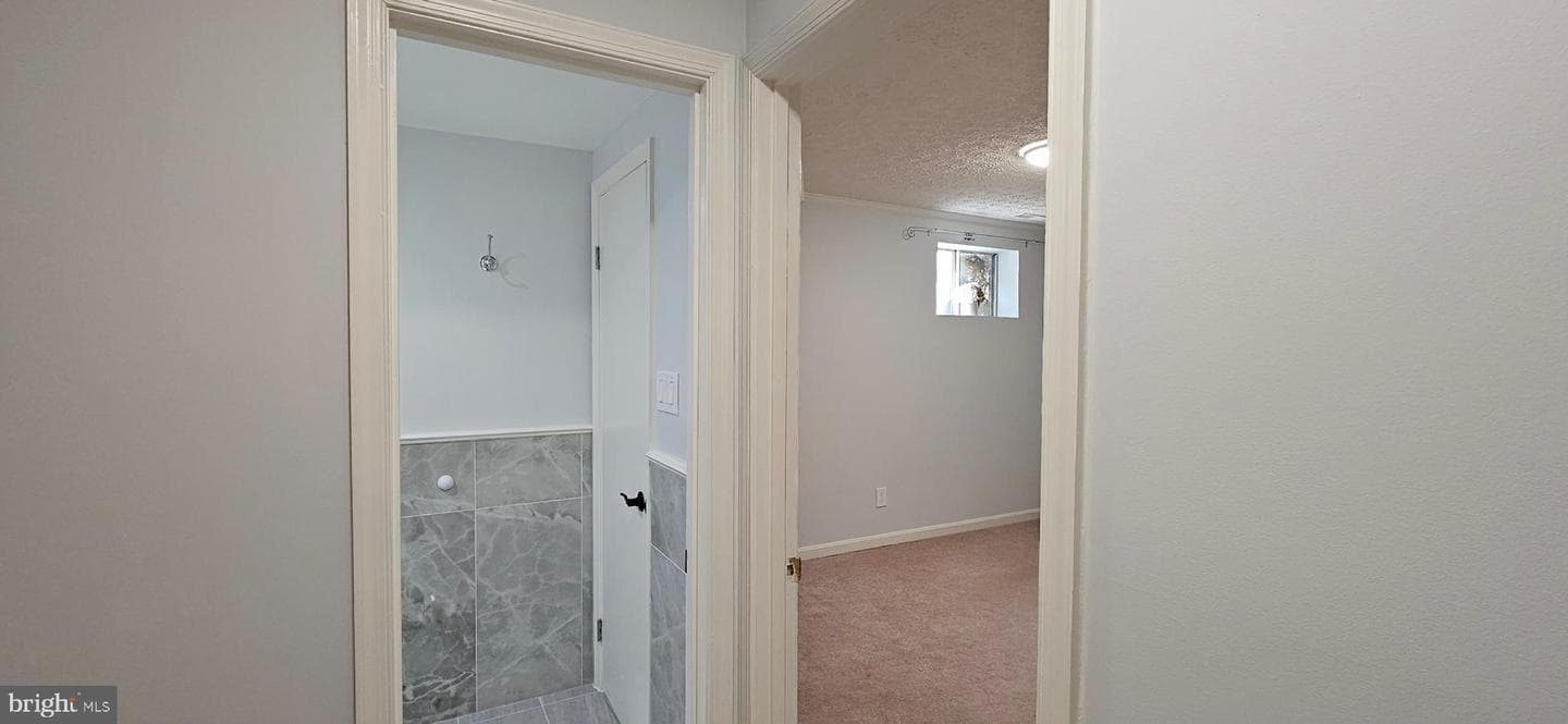 2992 Covington Street photo 29
