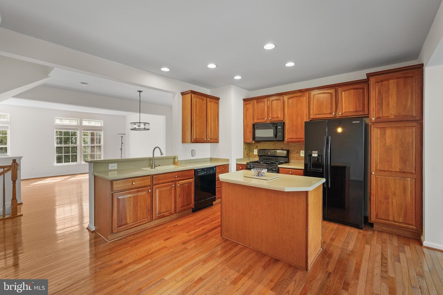 4714 Hanrahan Place photo 18