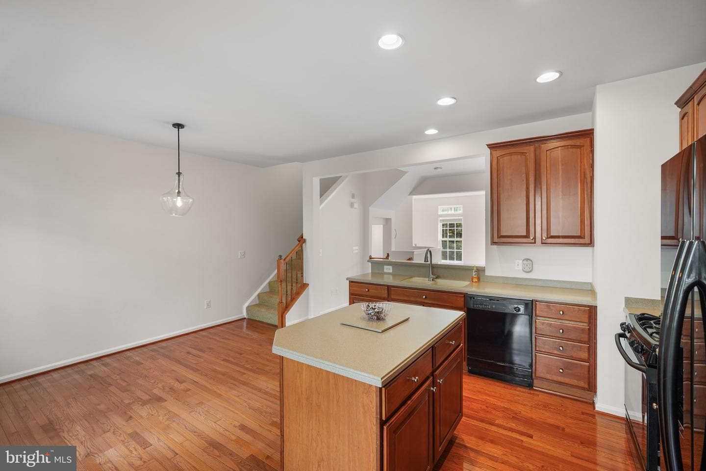 4714 Hanrahan Place photo 25
