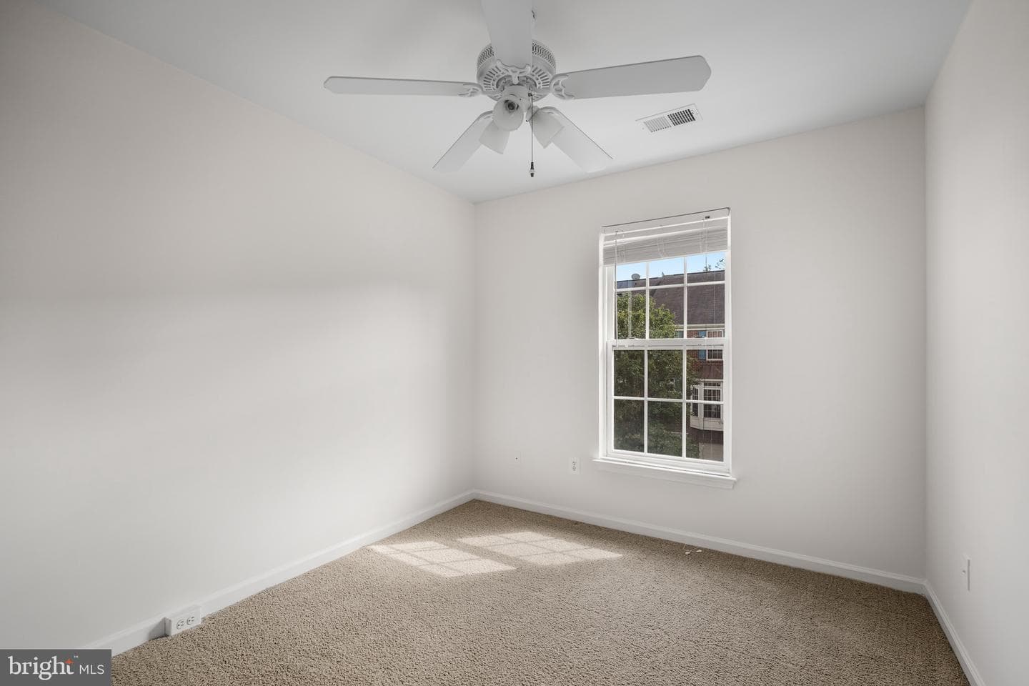 4714 Hanrahan Place photo 32