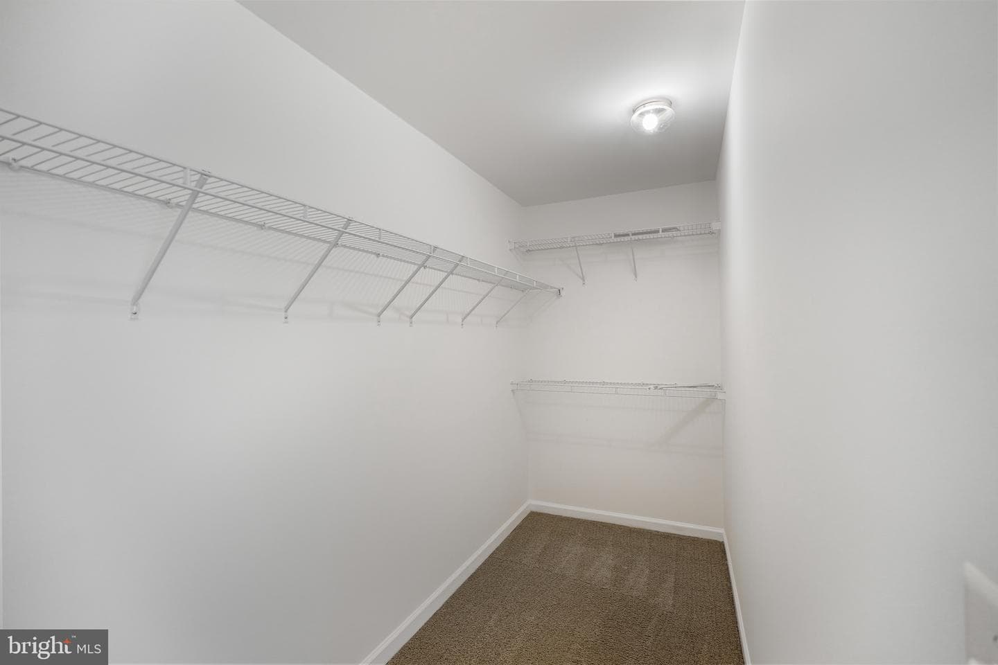 4714 Hanrahan Place photo 38
