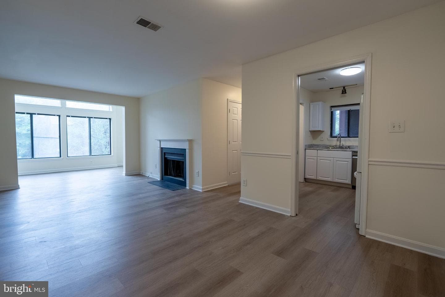 2820 Lee Oaks Place #302 photo 12