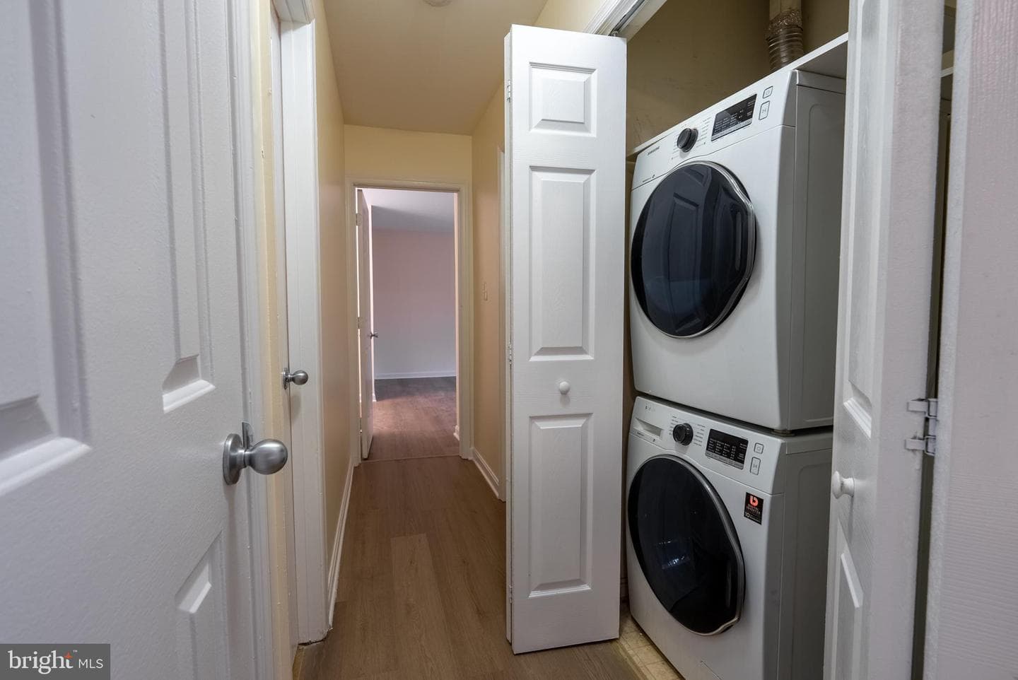 2820 Lee Oaks Place #302 photo 14