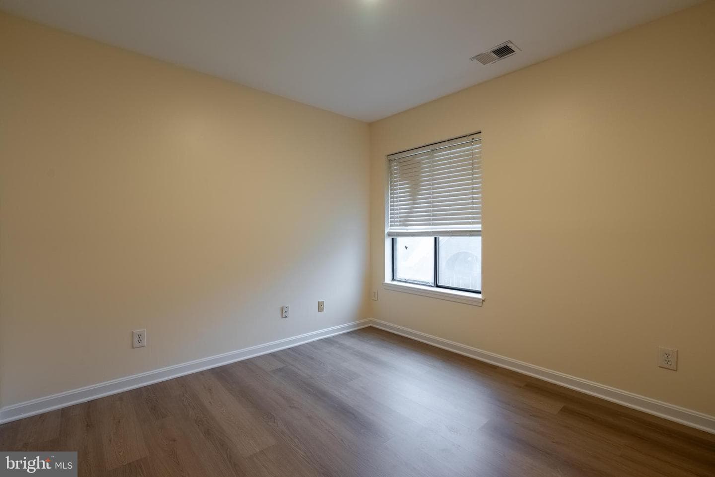 2820 Lee Oaks Place #302 photo 19
