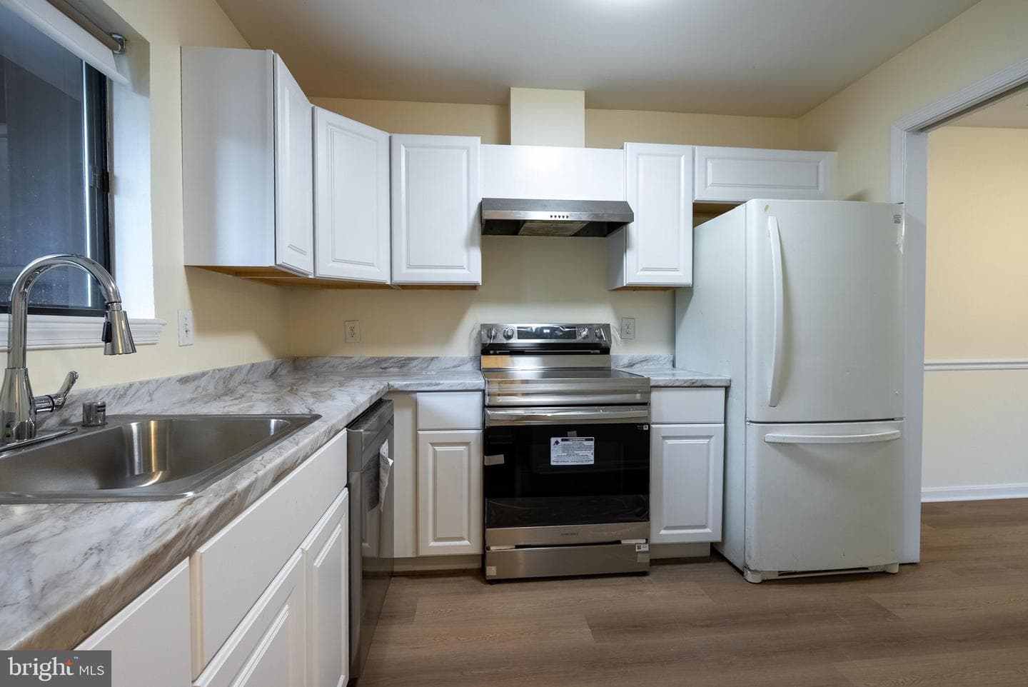 2820 Lee Oaks Place #302 photo 4