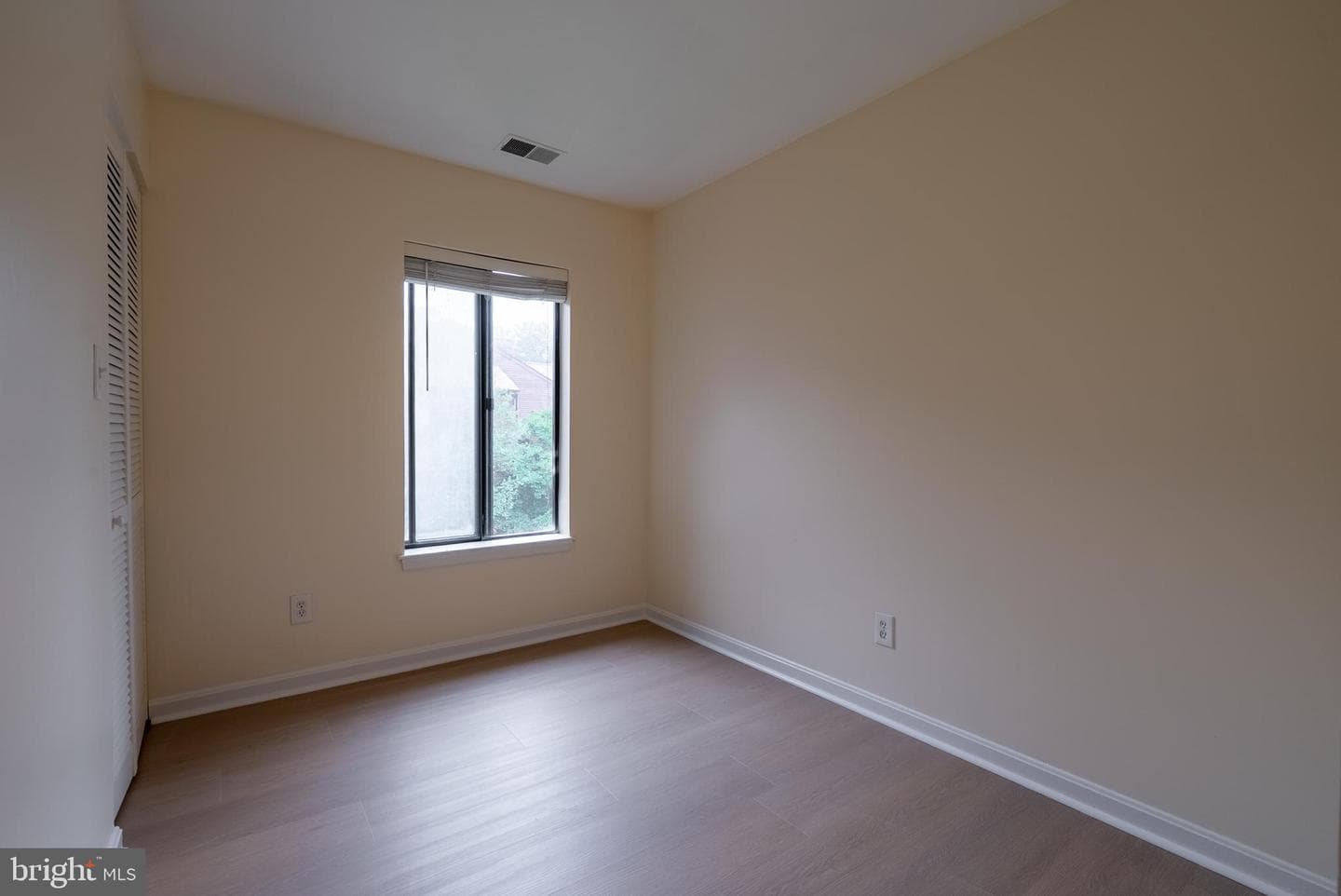 2820 Lee Oaks Place #302 photo 7
