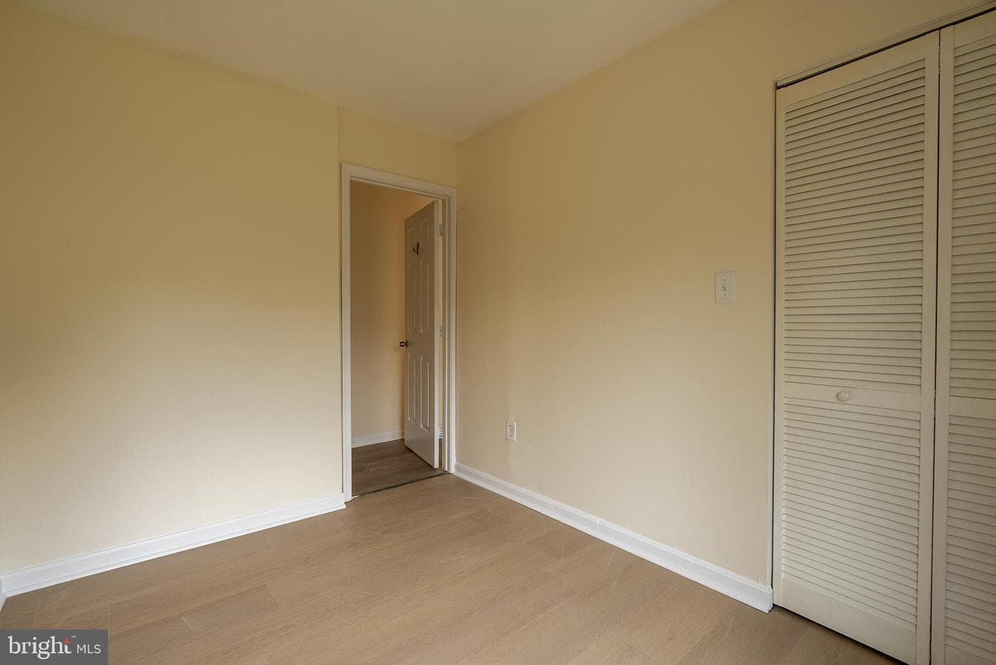 2820 Lee Oaks Place #302 photo 8