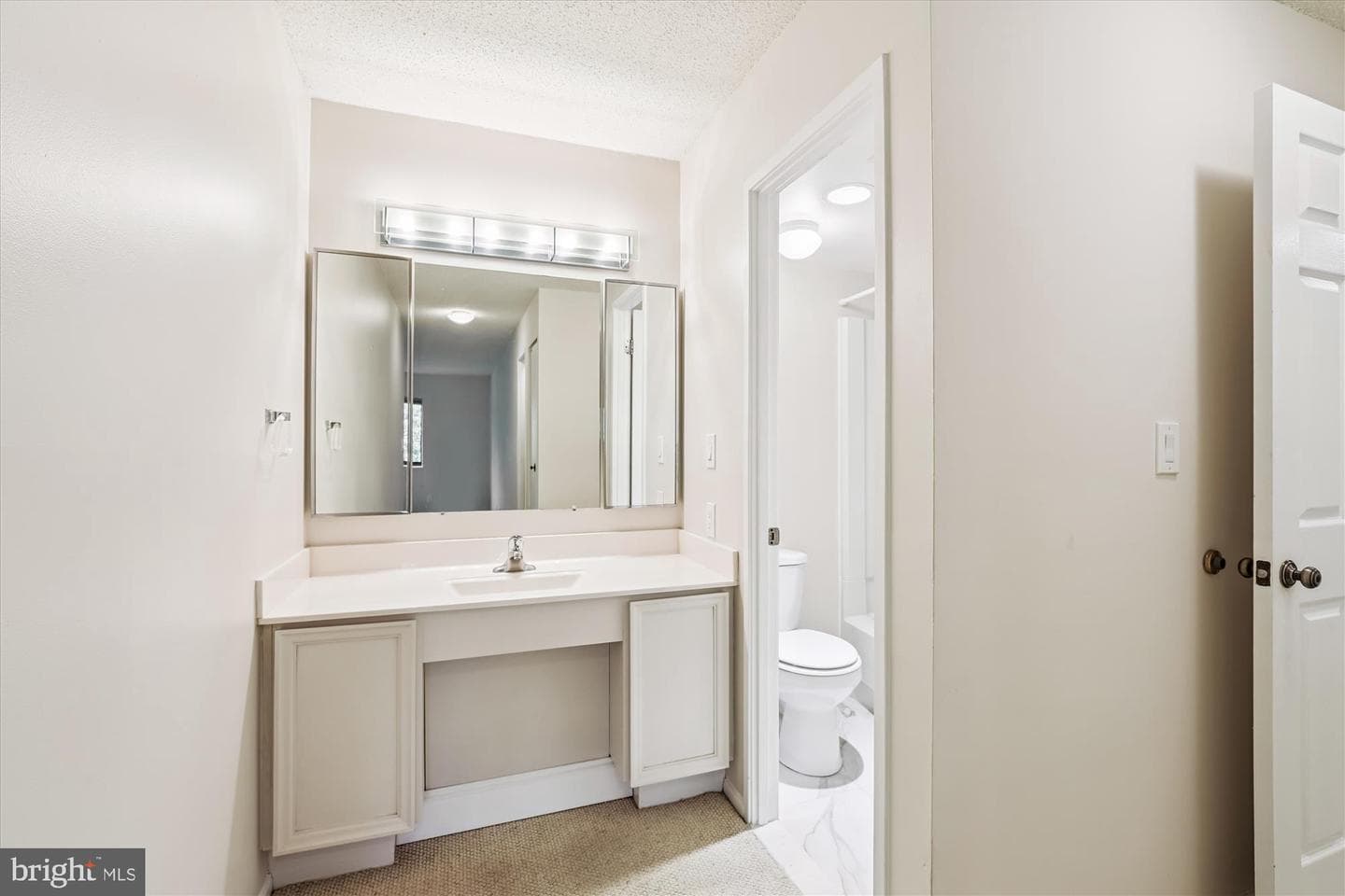 5901 Mount Eagle Drive #516 photo 24
