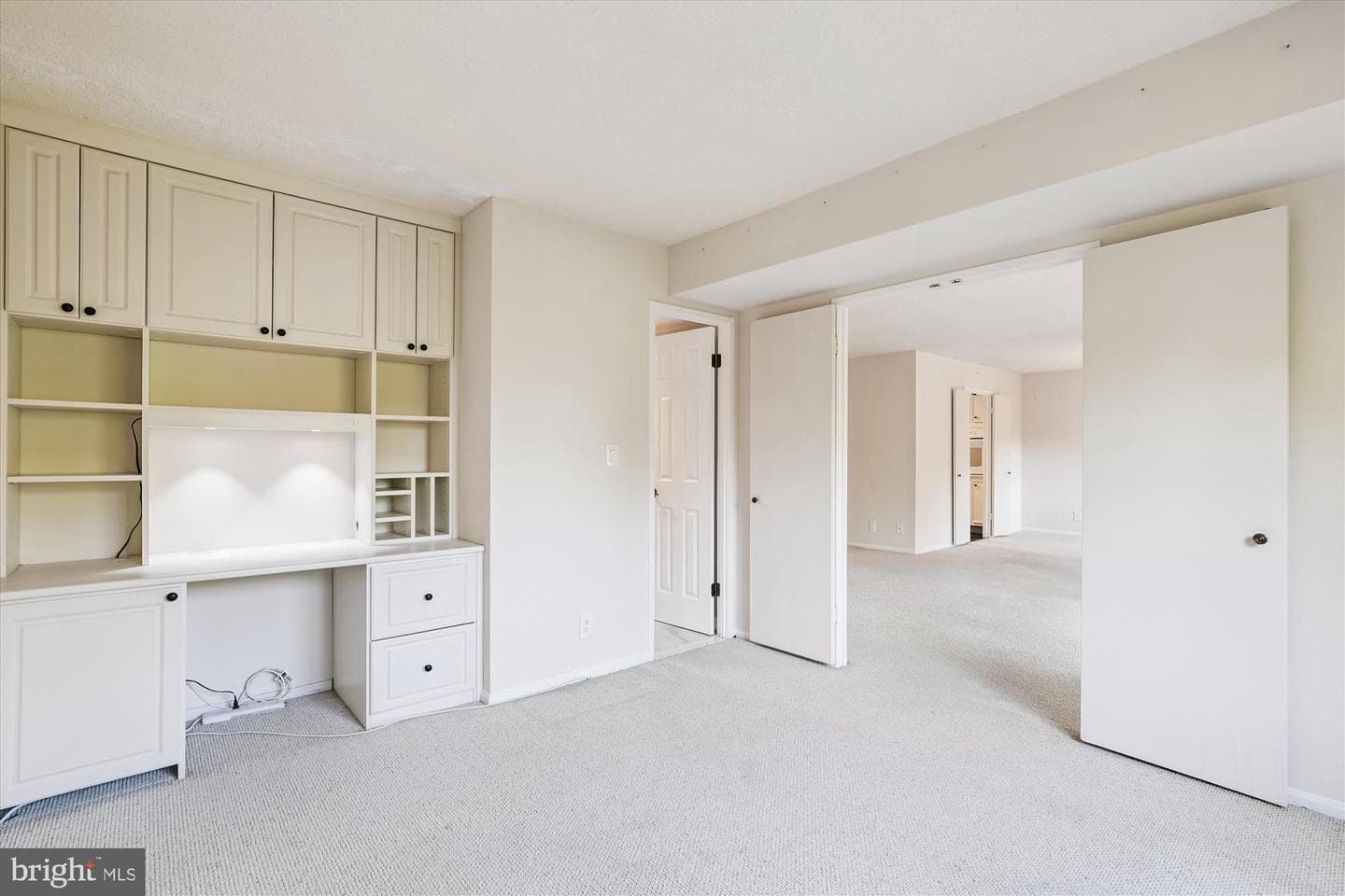 5901 Mount Eagle Drive #516 photo 30