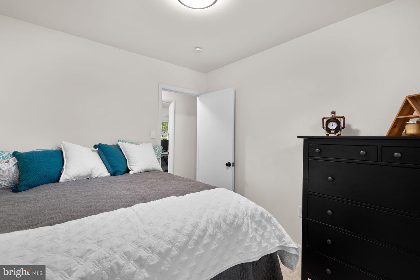 4821 Lawrence Street photo 20