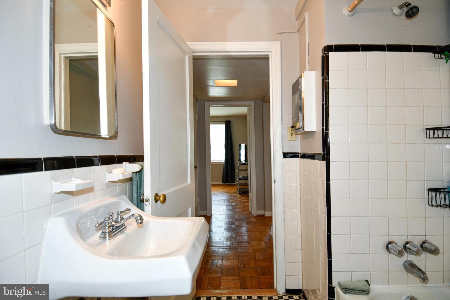 6608 Potomac Avenue #b2 photo 18