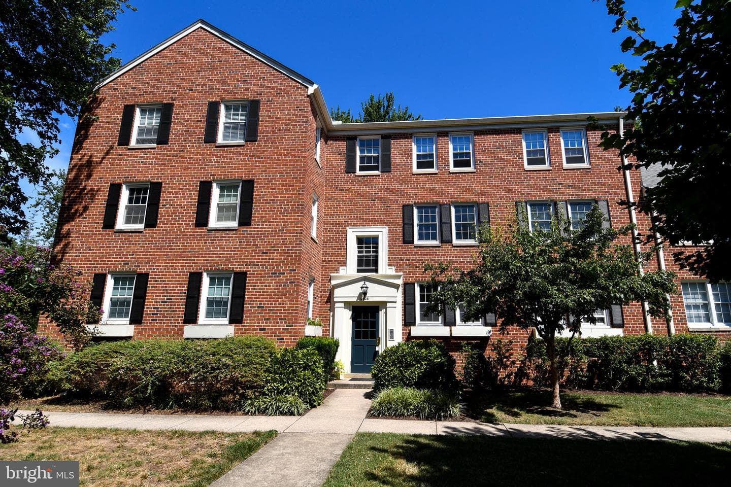 6608 Potomac Avenue #b2 photo 2
