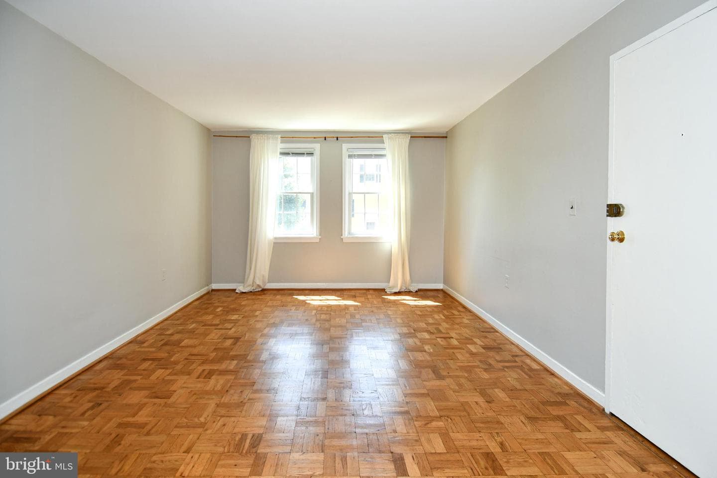 6608 Potomac Avenue #b2 photo 5