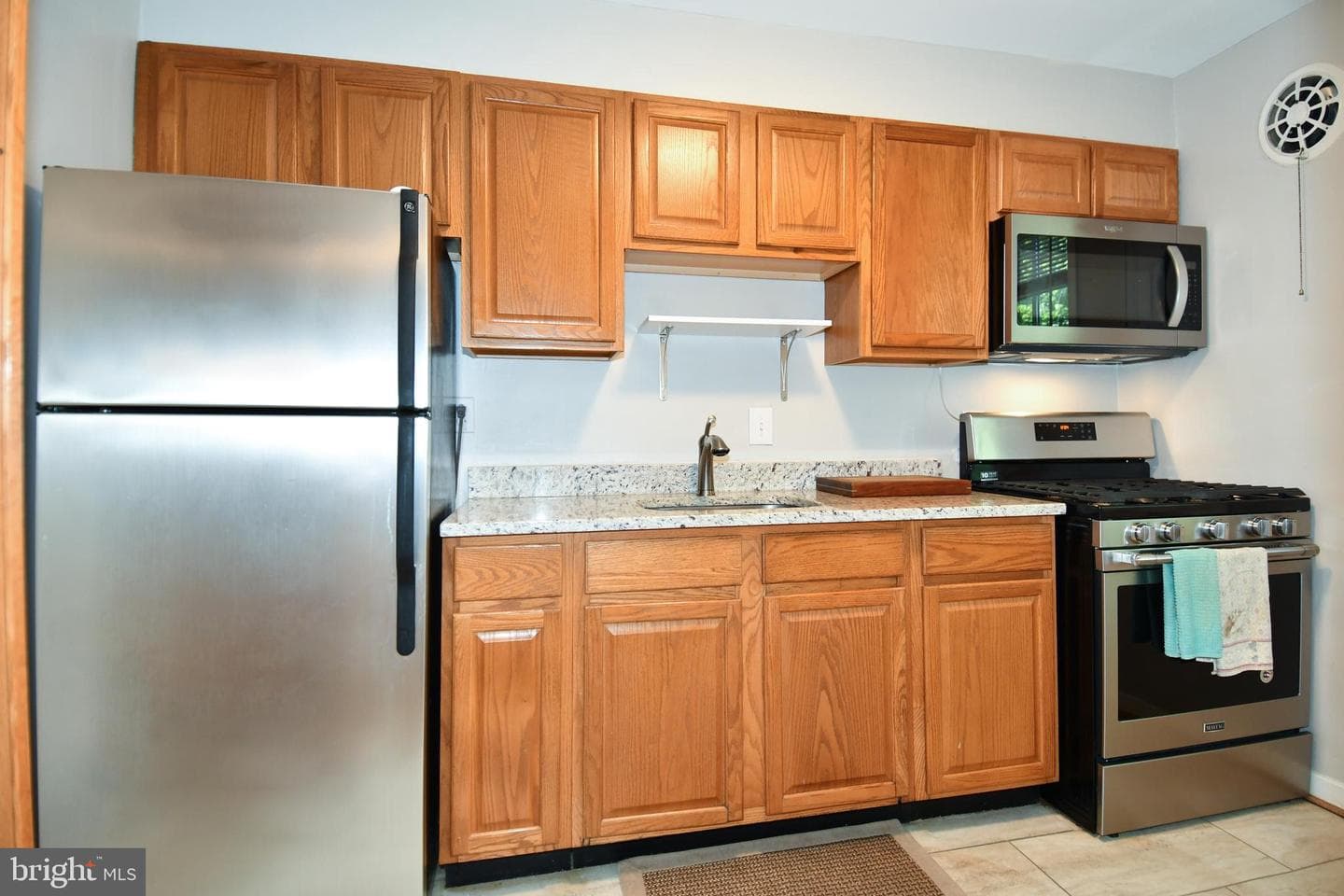 6608 Potomac Avenue #b2 photo 8