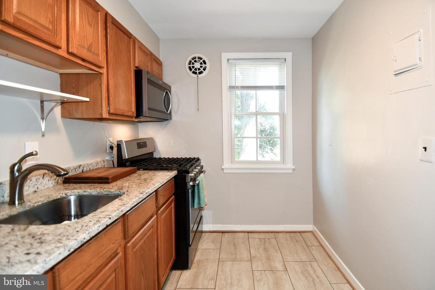 6608 Potomac Avenue #b2 photo 9