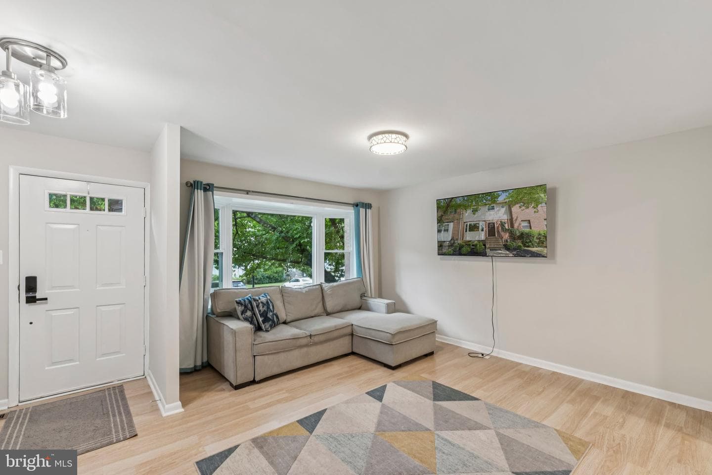 3077 Southern Elm Court photo 4